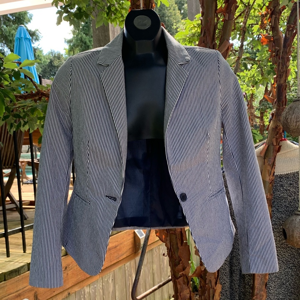 Blue/White Seersucker Navy Lined Jacket Blazer Cotton Blend Front Pockets Fitted